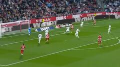 Exhibición total de un ex delantero de la U ante el Real Madrid: cuatro goles, incluido esta joya