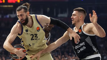 BELGRADE (Serbia), 31/10/2025.- Barcelona's Tornike Shengelia (L) in action against Partizan's Vanja Marinkovic (R) during the Euroleague basketball match between Partizan Belgrade and FC Barcelona in Belgrade, Serbia, 31 October 2025. (Baloncesto, Euroliga, Belgrado) EFE/EPA/ANDREJ CUKIC