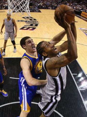 Spurs 129 - Warriors 127 (1-0). Kawhi Leonard de los San Antonio Spurs.