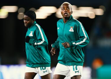 Racheal Kundananji durante el calentamiento antes del inicio del encuentro.