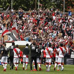 Desplazamiento masivo de la afición del Rayo a San Mamés