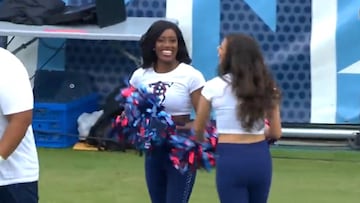 ¡Cheerleader recibió ovación por increíble captura de NFL!