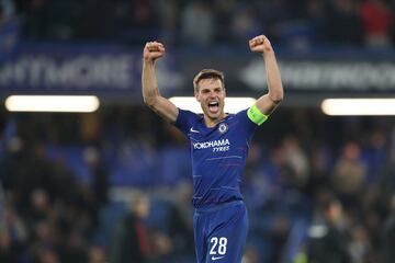 Chelsea eliminó desde los penales a Frankfurt tras empatar 1-1 (Global: 2-2) y se medirá en la final al Arsenal que hizo lo propio con Valencia.  