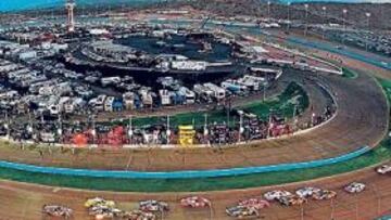 <b>UN GRAN ESPECTÁCULO. </b>El circuito internacional de Phoenix presentaba este impresionante aspecto para la octava cita de la Nascar.