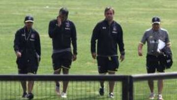 José Luis Sierra vive días complejos y claves en Colo Colo.