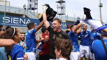 La UD Melilla se proclamó campeón del Grupo 5 de Segunda División RFEF y asciende a Primera División RFEF tras empatar con la AD Alcorcón B (0-0) en el estadio Anexo Santo Domingo.