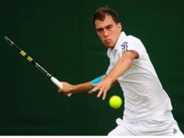 4. Jerzy Janowicz es cuarto. Mide 2,01 metros.