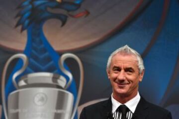 Ian Rush, exjugador del Liverpool, fue el encargado de descubrir los emparejamientos.