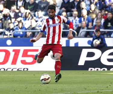 El centrocampista navarro fue un ejemplo de profesionalidad en el Atlético. Jugó 329 partidos de rojiblanco y marcó 45 goles, 10 en Europa. Ganó siete títulos: una Liga, una Copa, una Supercopa de España, dos Europa League y dos Supercopas de Europa. Un futbolista con un gran juego aéreo y un buen disparo desde fuera del área.