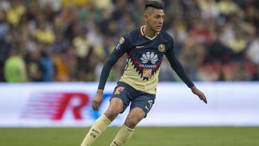 A sus 20 años viene de tener una experiencia mundialista en Rusia 2018. El defensor de las 'Águilas' tiene que terminar de dar el salto de calidad y demostrar que es un prospecto sólido para el fututo de la Selección Mexicana.