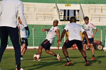 La Tricolor definió los últimos detalles antes del encuentro con la Selección Boliviana por las Eliminatorias. El partido se llevará a cabo el jueves 2 de septiembre en el Estadio Olímpico Hernando Siles. En rueda de prensa, el técnico Reinaldo Rueda afirmó que, "hemos estado analizando las características de los goles que ha recibido y los que ha marcado el equipo de Farías" 