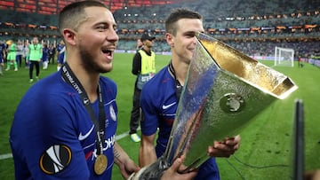 UEFA Europa League Final - Chelsea vs Arsenal
 
 29 May 2019, Azerbaijan, Baku: Chelsea&#039;s Eden Hazard and C&eacute;sar Azpilicueta celebrates with the trophy after victory against Arsenal in the UEFA Europa League final soccer match between Chelsea a