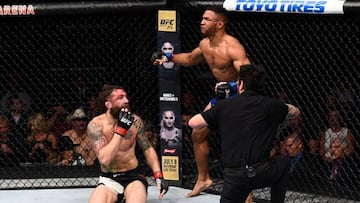 Kevin Lee celebra su victoria ante Michael Chiesa en el combate de UFC disputado en Oklahoma.