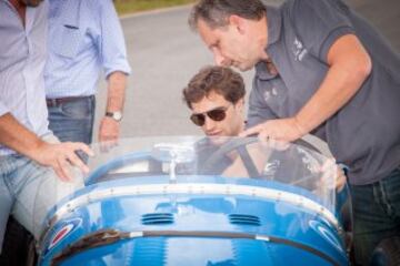 Los pilotos de Fórmula E Bruno Senna y Jerome D'Ambrosio visitaron el rancho El Casco que una vez fue la residencia de verano de Fangio y ahora es un hotel y spa, y pudieron conducir cuatro de los coches clásicos de competición del gran Manuel Fangio en el circuito Autódromo que el propio Fangio diseñó, antes de tener una visita guiada por el museo donde se reunieron con los medios de comunicación.