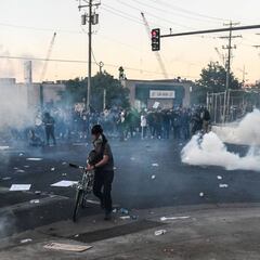 How are rubber bullets meant to be used and why are they so dangerous?