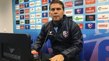 Rubi busca soluciones a la crisis que sufre el Huesca