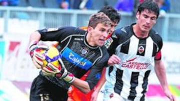 <b>CRUCIAL. </b>Guaita ha sido vital para el Recre en muchos partidos.