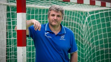 Paco Bustos, entrenador del Ángel Ximénez