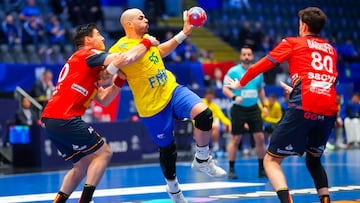 Fornebu (Norway), 26/01/2025.- Brazil's Gustavo Rodrigues during the IHF Men's Handball World Championship 2025 match between Spain and Brazil in Fornebu, Norway, 26 January 2025. (Balonmano, Brasil, Noruega, España) EFE/EPA/Beate Oma Dahle NORWAY OUT