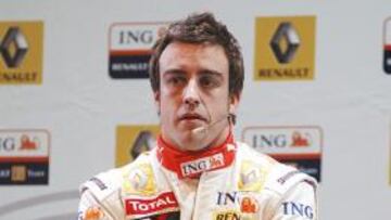 <b>SORPRENDIDO. </b>Alonso no sabe nada sobre lo que pasó en Singapur.