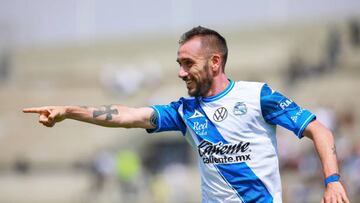 MEXICO CITY, MEXICO - MARCH 05: Federico Mancuello of Puebla celebrates after scoring the team's fourth goal during the 10th round match between Pumas UNAM and Puebla as part of the Torneo Clausura 2023 Liga MX at Olimpico Universitario Stadium on March 05, 2023 in Mexico City, Mexico. (Photo by Manuel Velasquez/Getty Images)