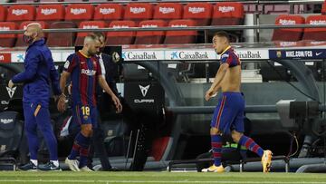 Soccer Football - La Liga Santander - FC Barcelona v Sevilla - Camp Nou, Barcelona, Spain - October 4, 2020. Barcelona&rsquo;s Sergino Dest comes on as a substitute to replace Jordi Alba REUTERS/Albert Gea