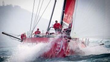 El Mapfre, en la salida de la cuarta etapa de la Volvo Ocean Race.