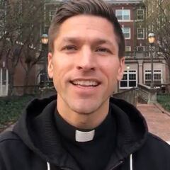 De futbolista a sacerdote: ex Ñublense recordó su paso por el club y bendijo a sus hinchas