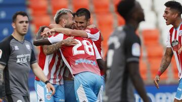 Los jugadores del Lugo celebran un gol ante el Numancia.