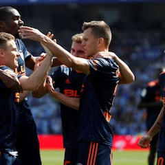 1x1 del Valencia: Gameiro y Neto conquistan el primer triunfo