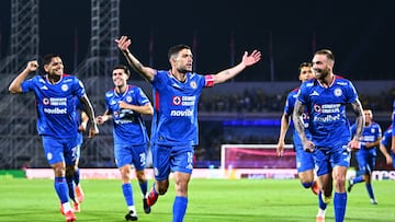 Jose Rivero celebrates his goal 2-1 of Cruz Azul during the 13th round match between Cruz Azul and America as part of the Liga BBVA MX, Torneo Apertura 2025 at Olimpico Universitario Stadium, on October 18, 2025 in Mexico City, Mexico.