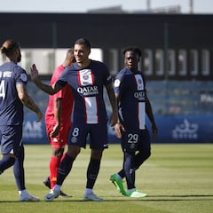 El PSG debuta con victoria y con gol de Sergio Ramos