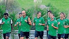 Mandiá intenta que su delantera afine la puntería