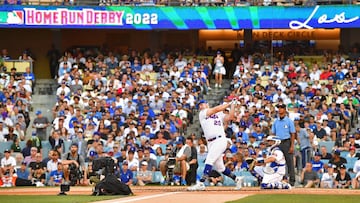 Jul 18, 2022; Los Angeles, CA, USA; New York Mets first baseman Pete Alonso (20) hits in the second round during the 2022 Home Run Derby at Dodgers Stadium. Mandatory Credit: Gary Vasquez-USA TODAY Sports