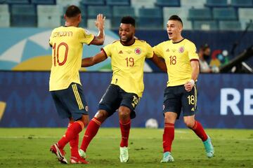 Los dirigidos por Reinaldo Rueda debutaron con victoria en el primer partido de la Copa América. La Tricolor se impuso con un tanto de Edwin Cardona.