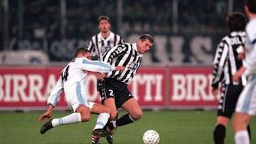 Zidane, controlando un bal&oacute;n cuando jugaba en la Juventus.