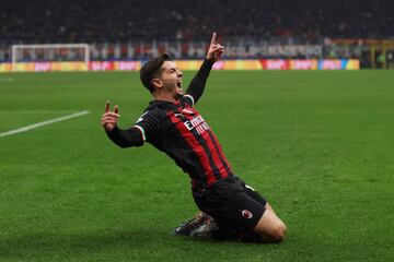 Brahim enloquece tras hacerle el 1-0 al Tottenham en San Siro.