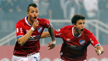 Nicolas Lopez celebra su gol, el primero del empate del Nacional ante el Corinthians en Sao Paulo (2-2).