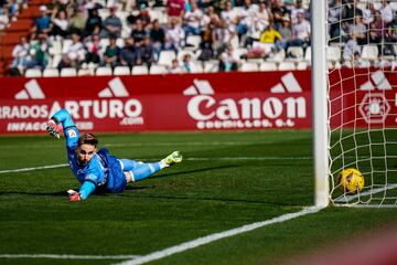 Como en casi todas las derrotas, Jokin Ezkieta fue el mejor del Racing.