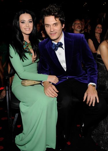 La relación entre Katy Perry y John Mayer fue uno de los romances más mediáticos y de más idas y venidas en la carrera de la cantante. Comenzaron a salir en el verano de 2012, poco después del divorcio de Katy Perry de Russell Brand. Su relación fue muy intermitente, marcada por varias rupturas y reconciliaciones, antes de terminar oficialmente en 2015.