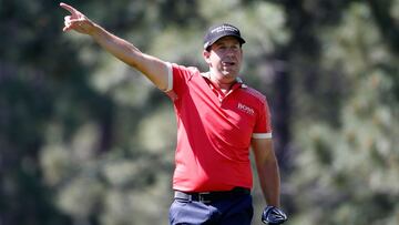 Erik Compton reacciona tras un golpe durante el Barracuda Championship de 2016 en el Montreux Golf and Country Club de Reno, Nevada.
