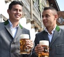 James con el Bayern Múnich, presentes en el Oktoberfest