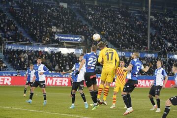 Lejeune y Luuk de Jong.