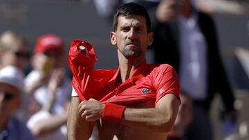 Djokovic llega sin despeinarse a su cita con Schwartzman