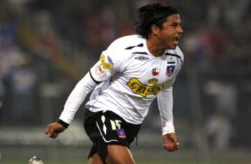 En 2008 Colo Colo apostó por su gran experiencia, con pasos en la U, Católica, México y la Selección, pero no estuvo a la altura y además no se mostró en buena forma física. Se fue para 2009.