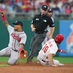 Who are the Atlanta Braves targeting before the August 2 MLB trade deadline?