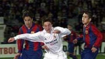 <b>MUY DISPUTADO.</b> Las defensas no dejaron especio a las delanteras.