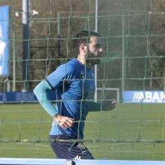 La posible de lesión de Antoñito reabre el debate del lateral derecho