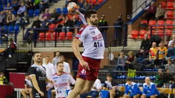 Imagen de un partido de Liga ASOBAL entre el Balonmano Ciudad de Logroño y el Atlético Valladolid.