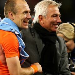 Colombia enfrenta un técnico subcampeón del mundo